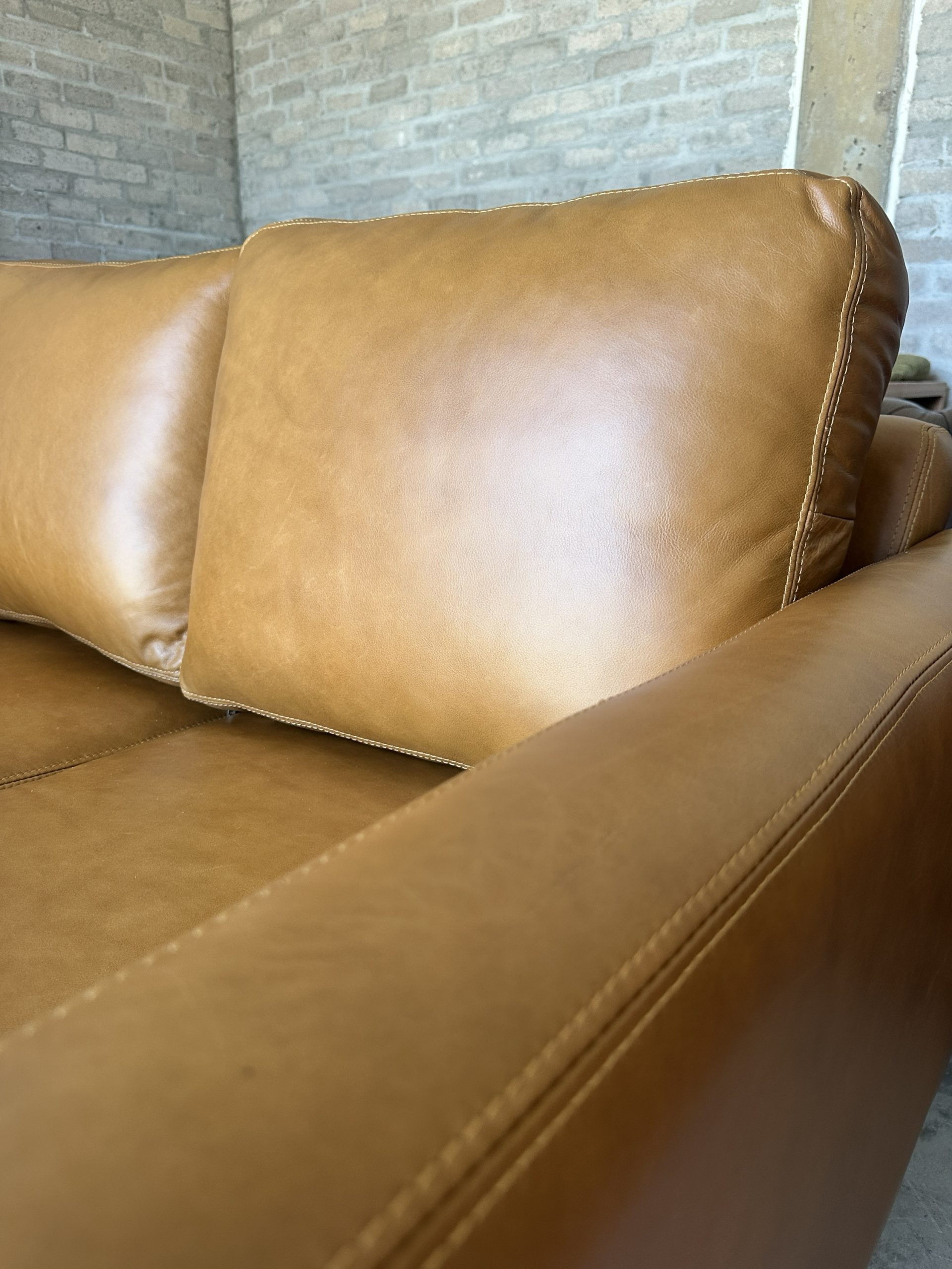 Apollo furniture original 3 seater tan leather couch - Image 3