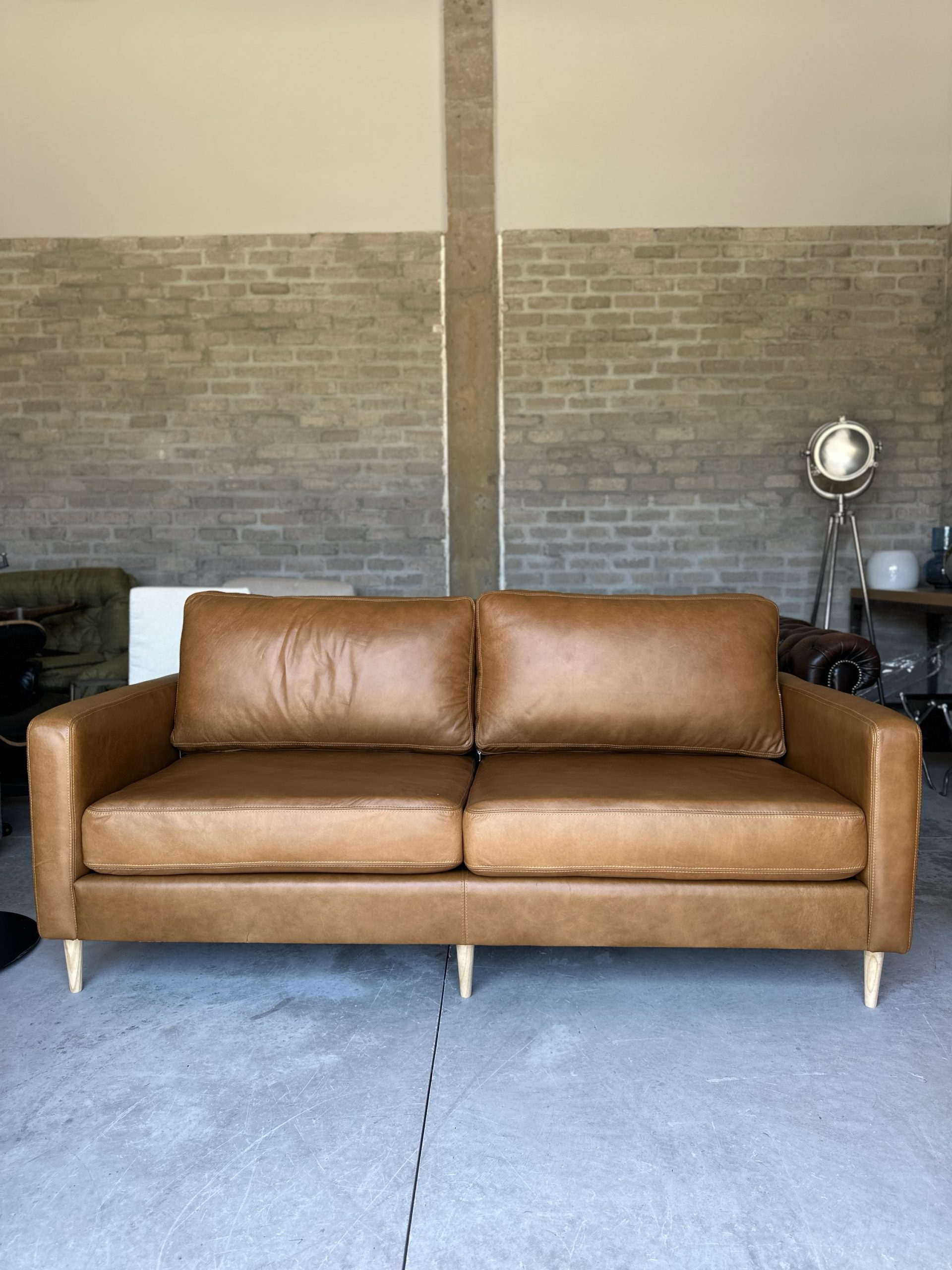 Apollo furniture original 3 seater tan leather couch - Image 6