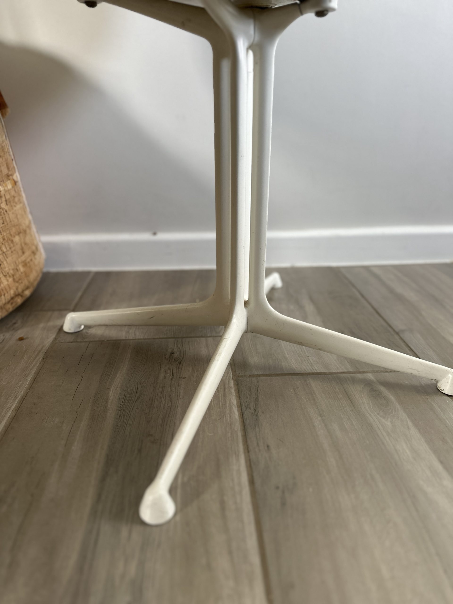 Authentic Herman Miller Eames La Fonda Armchair - Image 3