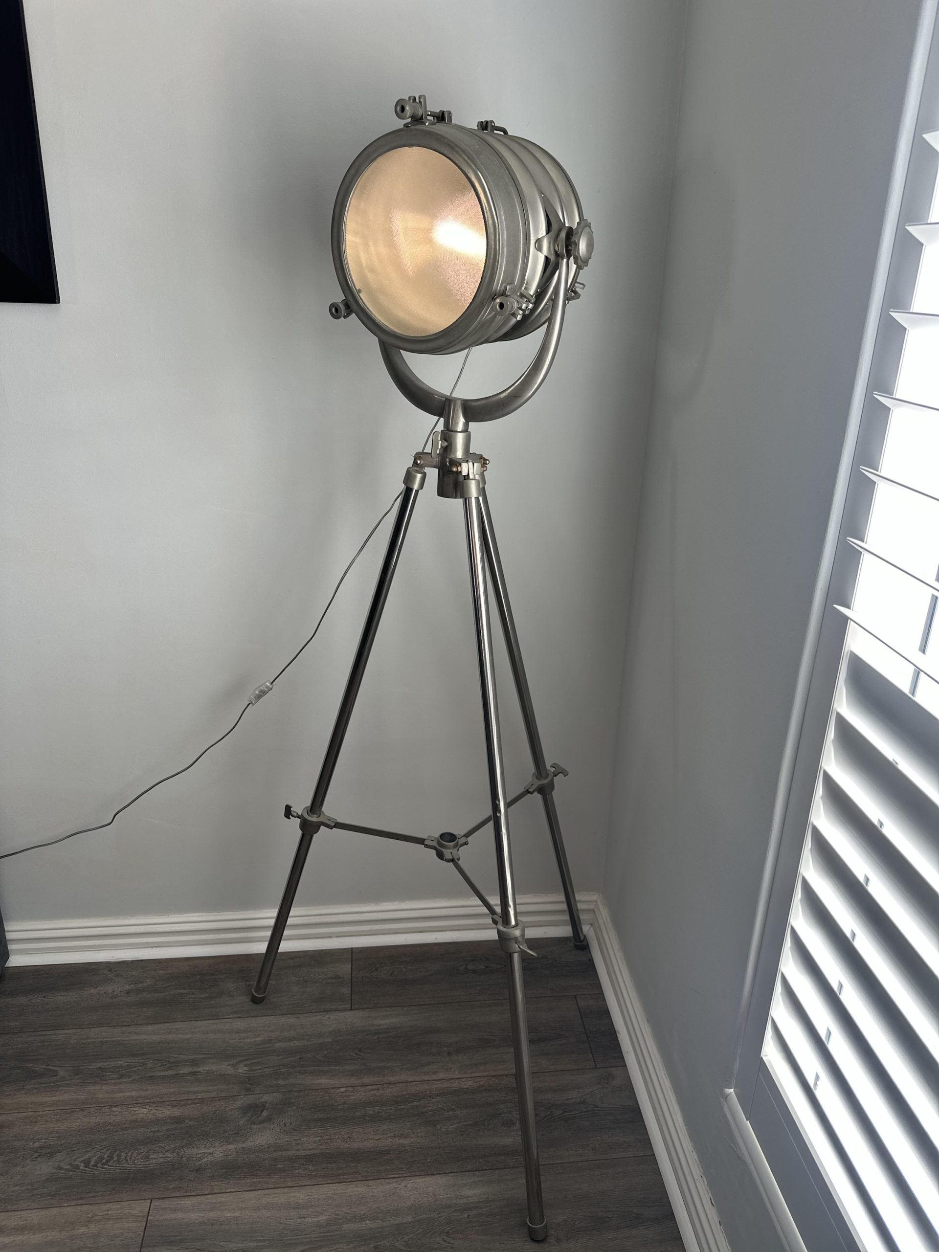 Weylandts Tripod Floor Lamp - Image 6