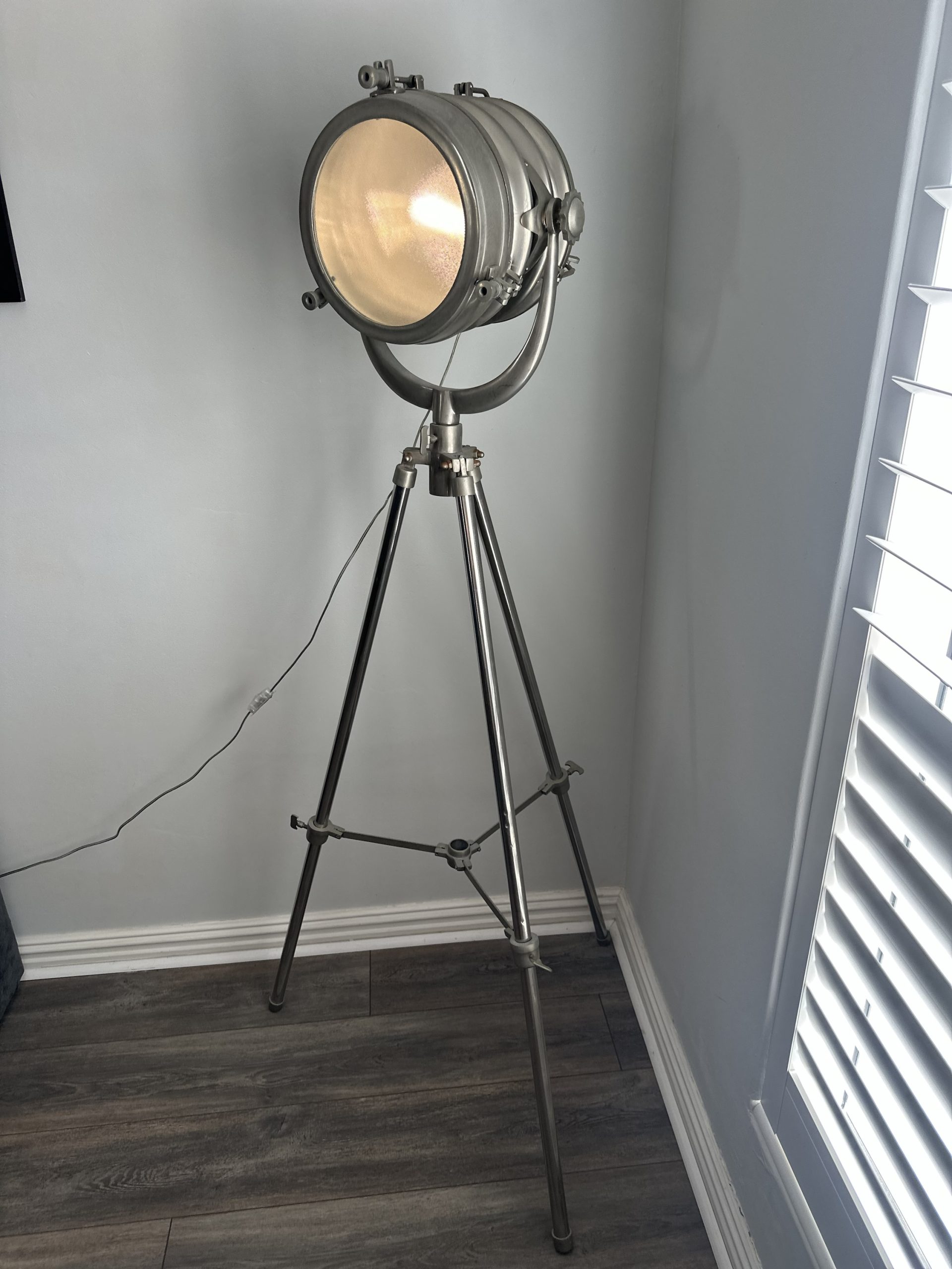 Weylandts Tripod Floor Lamp - Image 7