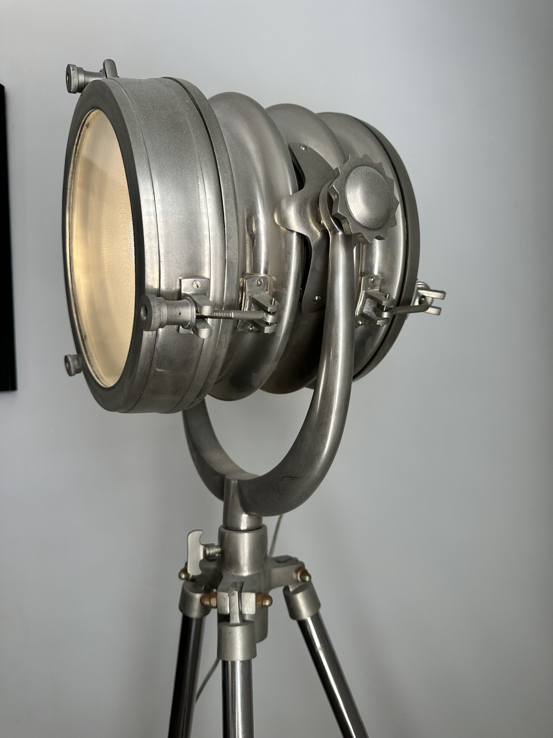 Weylandts Tripod Floor Lamp - Image 9