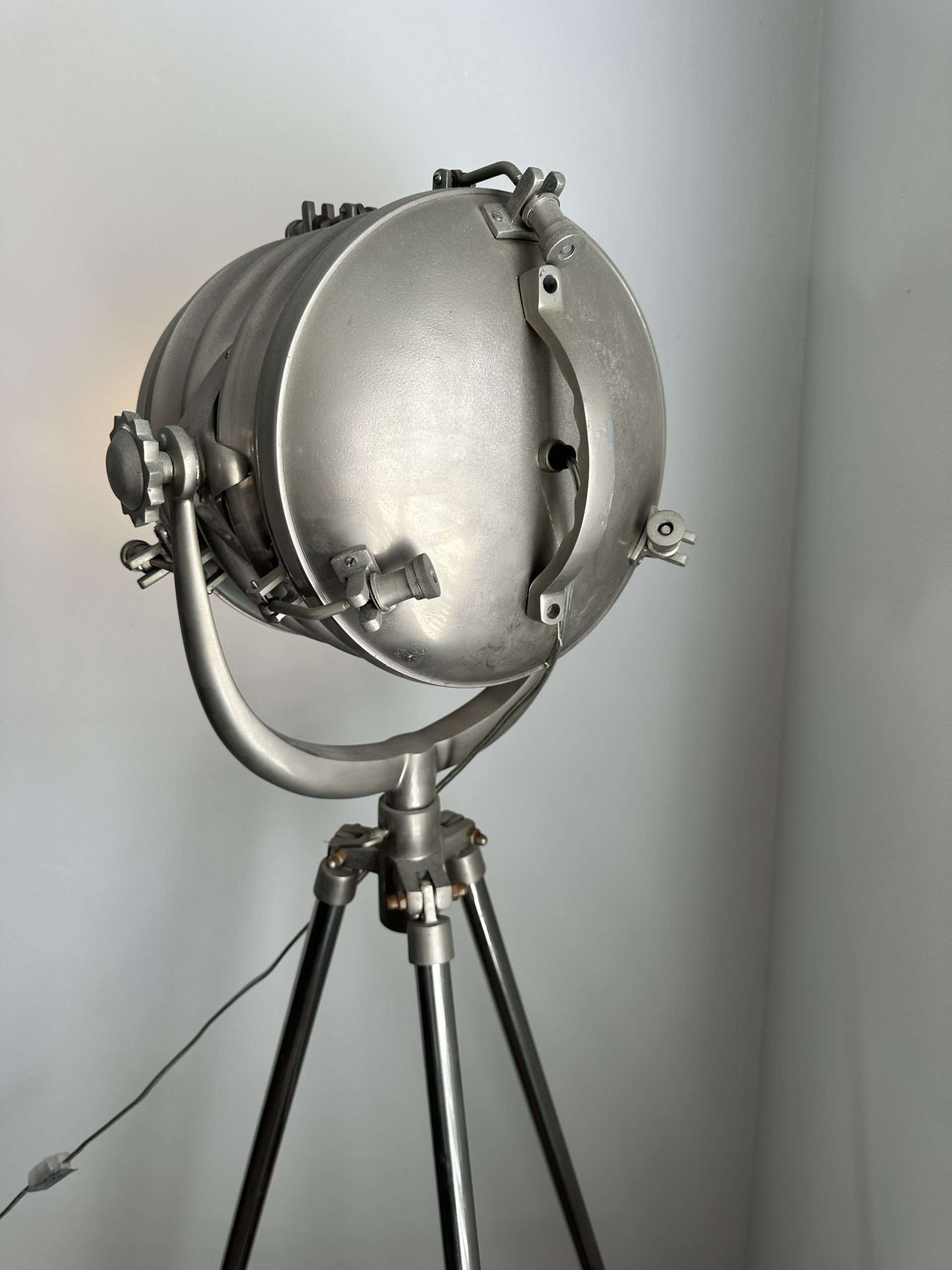 Weylandts Tripod Floor Lamp - Image 8