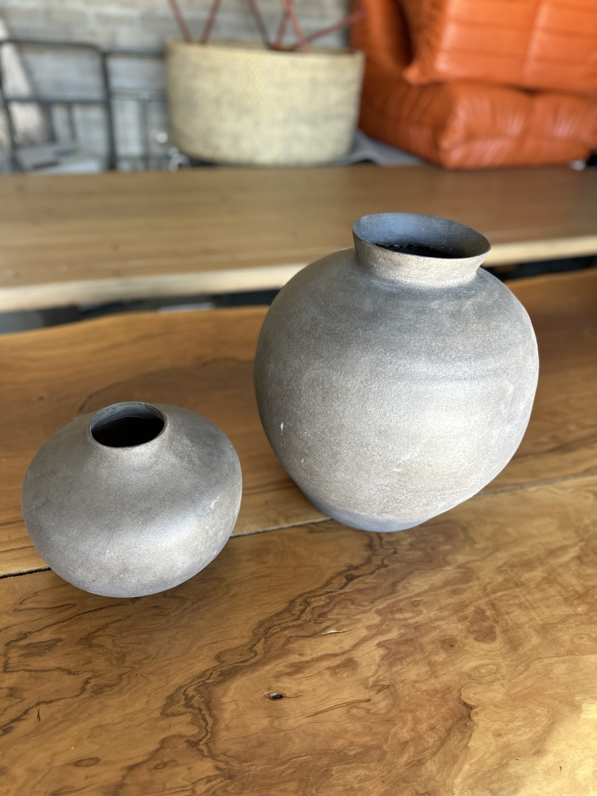 Organic grey ceramic stoneware vases - Image 9