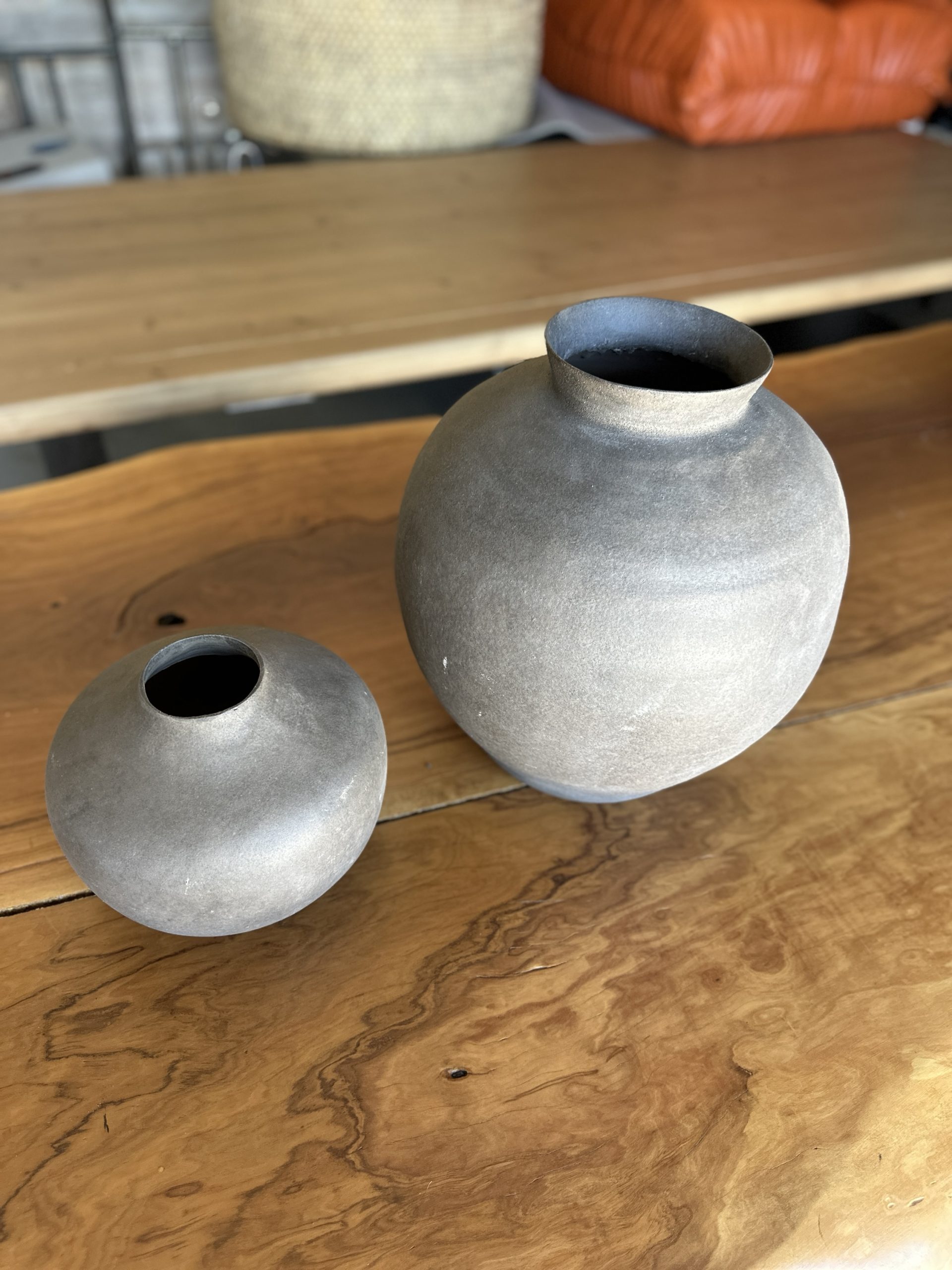 Organic grey ceramic stoneware vases - Image 8