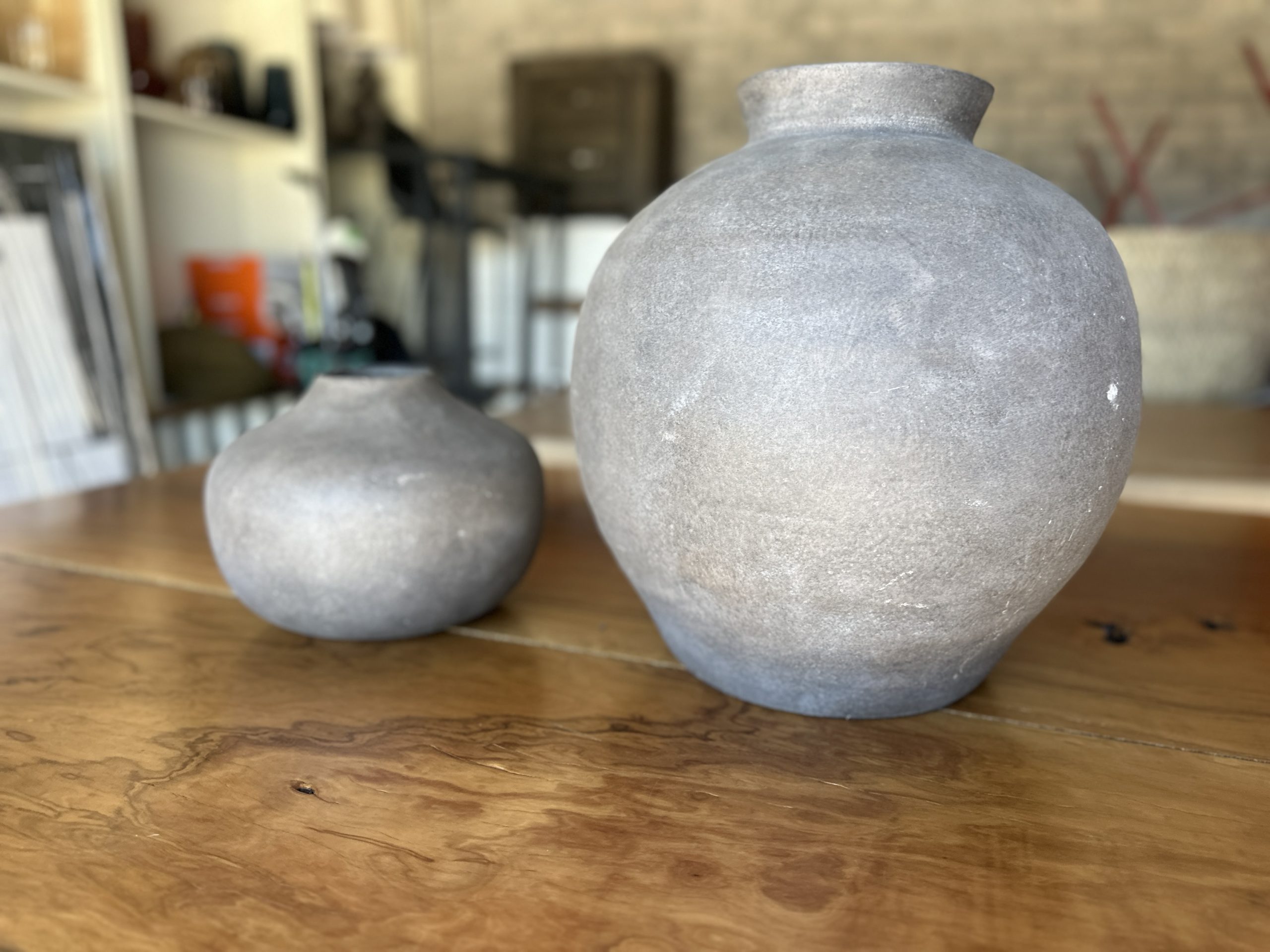 Organic grey ceramic stoneware vases - Image 6