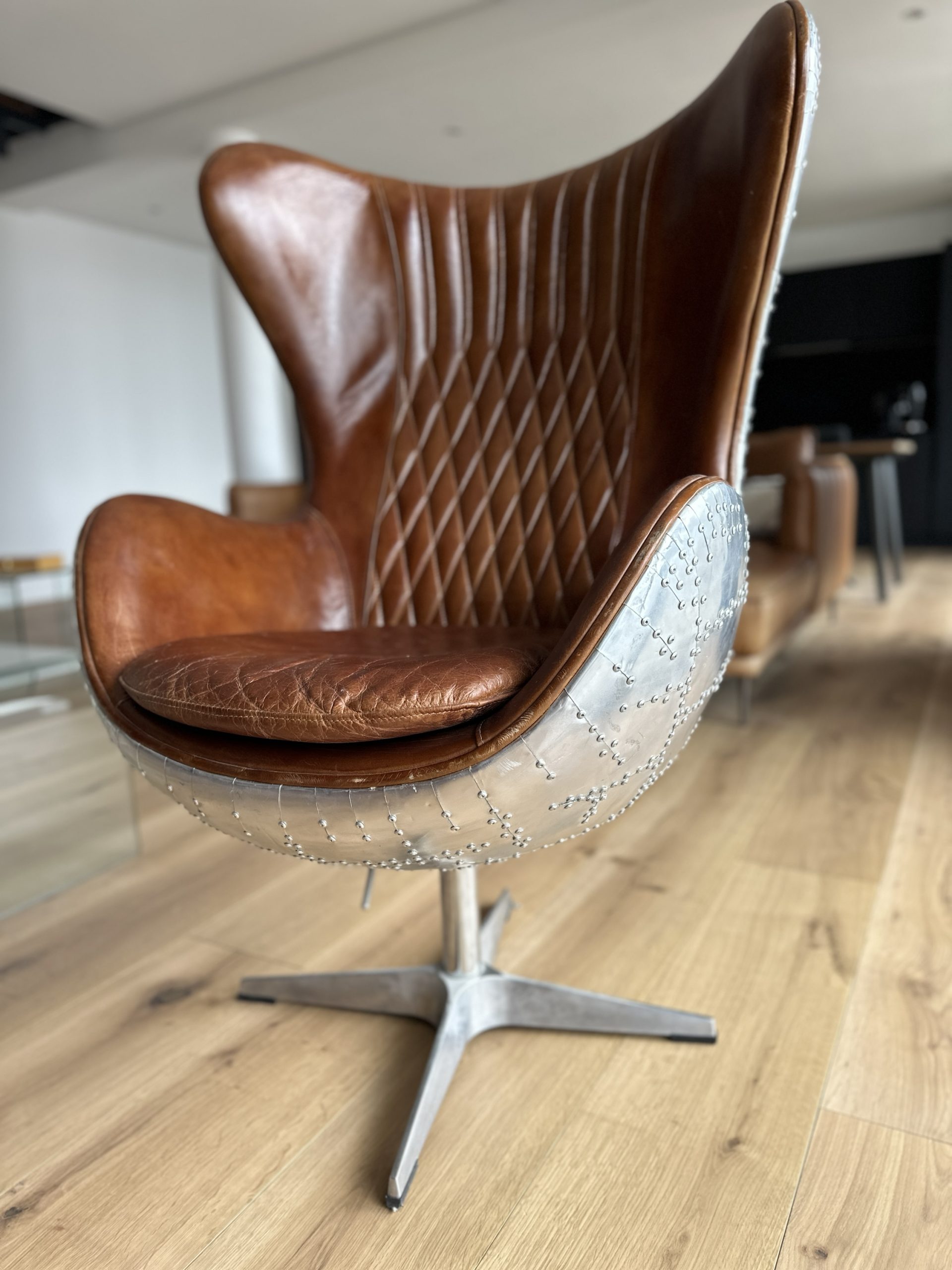 Genuine leather Spitfire Banchee Egg chair - Image 9