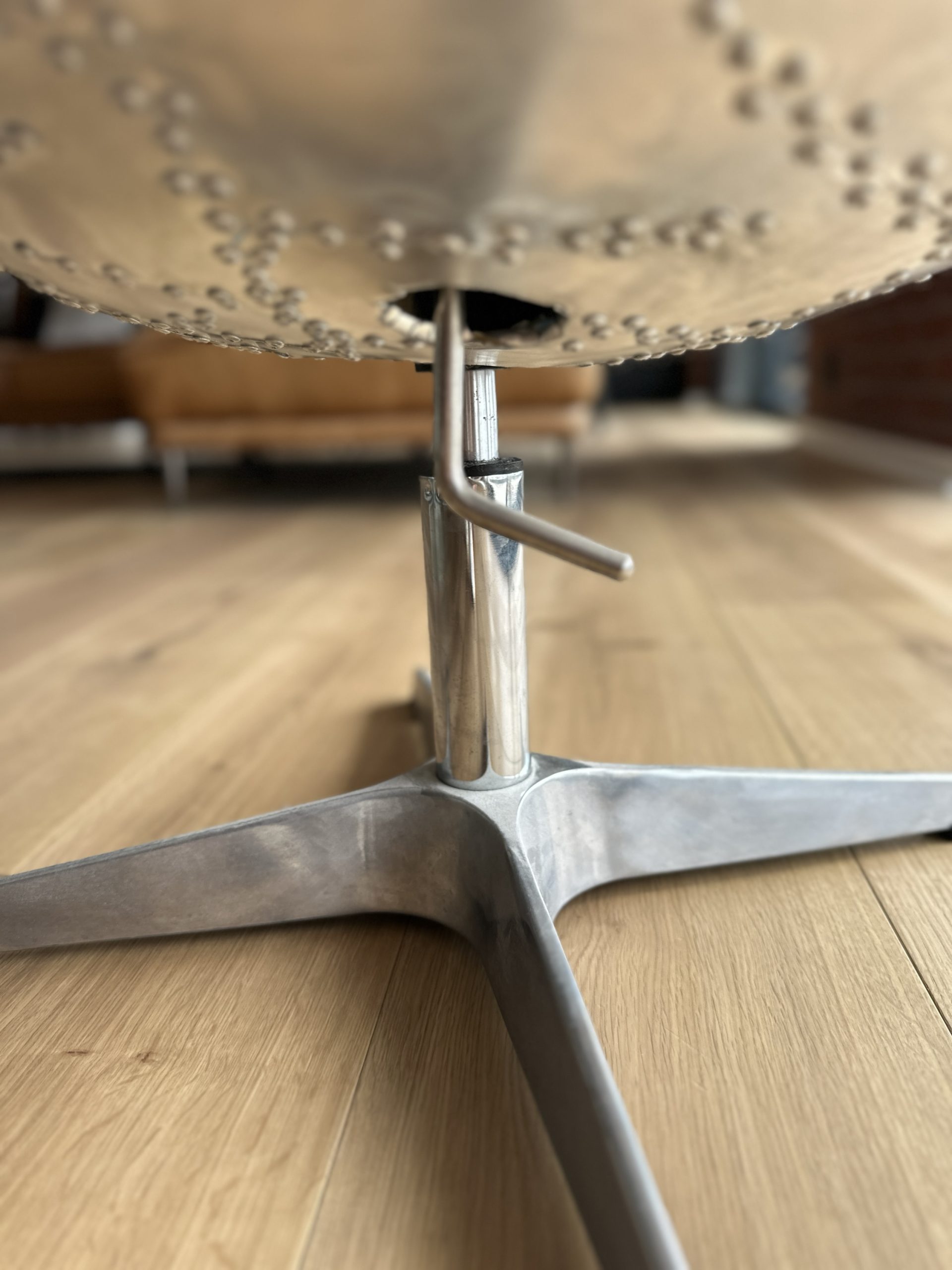 Genuine leather Spitfire Banchee Egg chair - Image 2