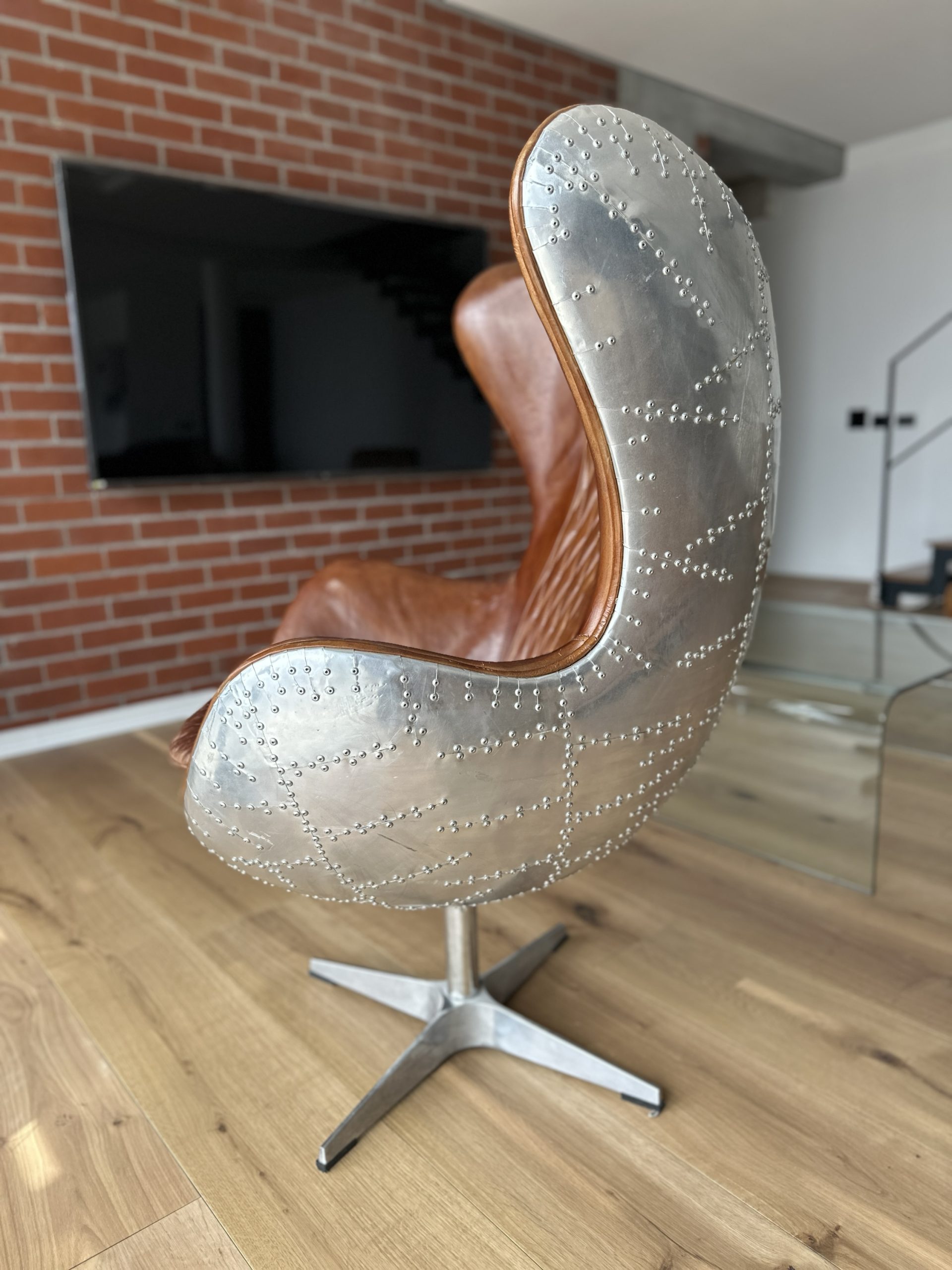 Genuine leather Spitfire Banchee Egg chair - Image 4
