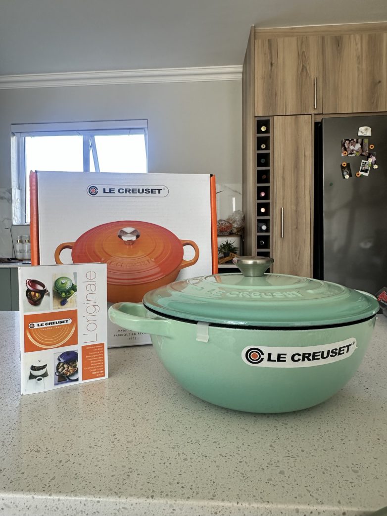 Le Creuset 26cm Signature Marmite in cool mint